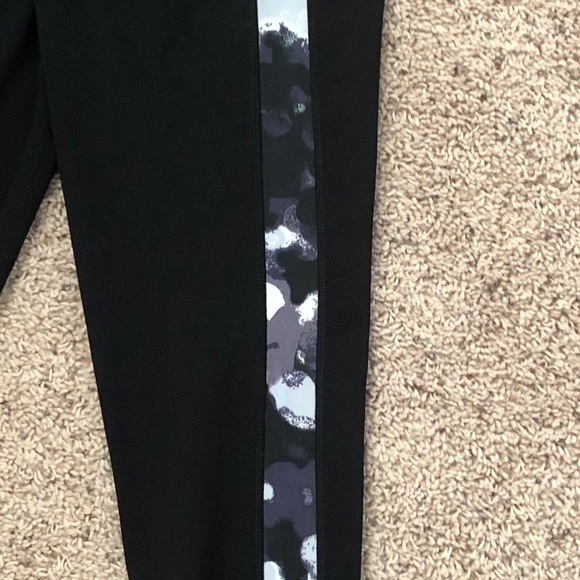 Reflex Black & Camo Yoga Ankle Leggings-S - Picture 6 of 7